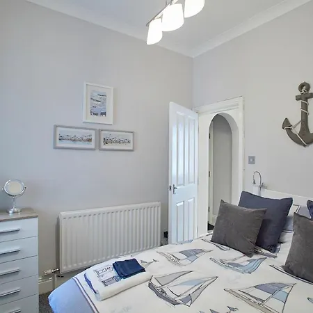 Host & - The First Port Of Call Apartment