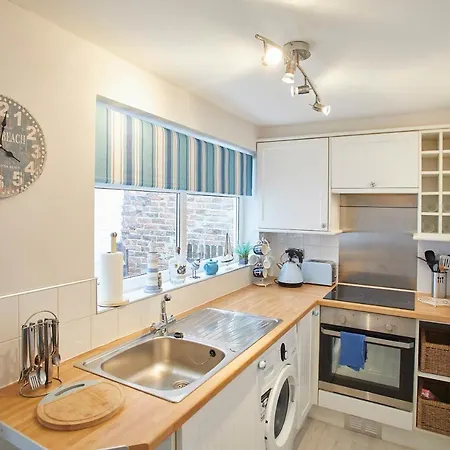 Apartment Host & - The First Port Of Call Whitby